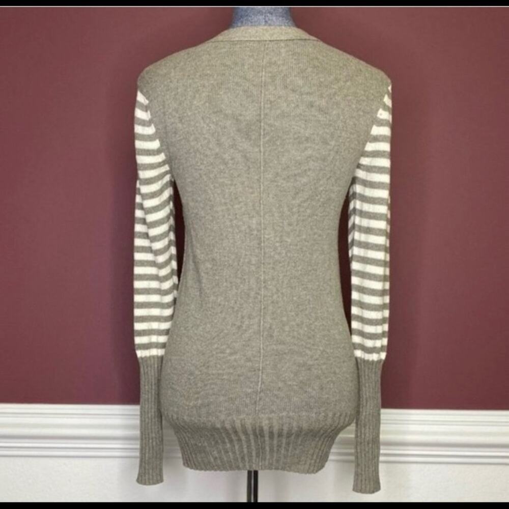 American Eagle Outfitters gray striped
cardigan S - Picture 3 of 4